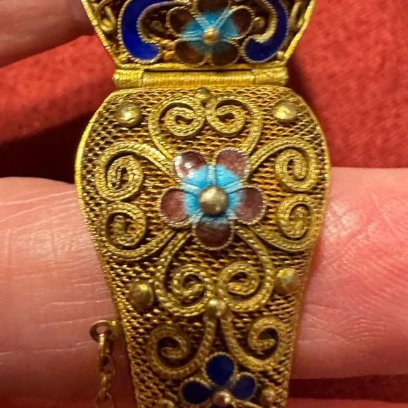 Early 19 century Chinese export piece. Filigree silver enamel and coral. - Picture 6 of 17